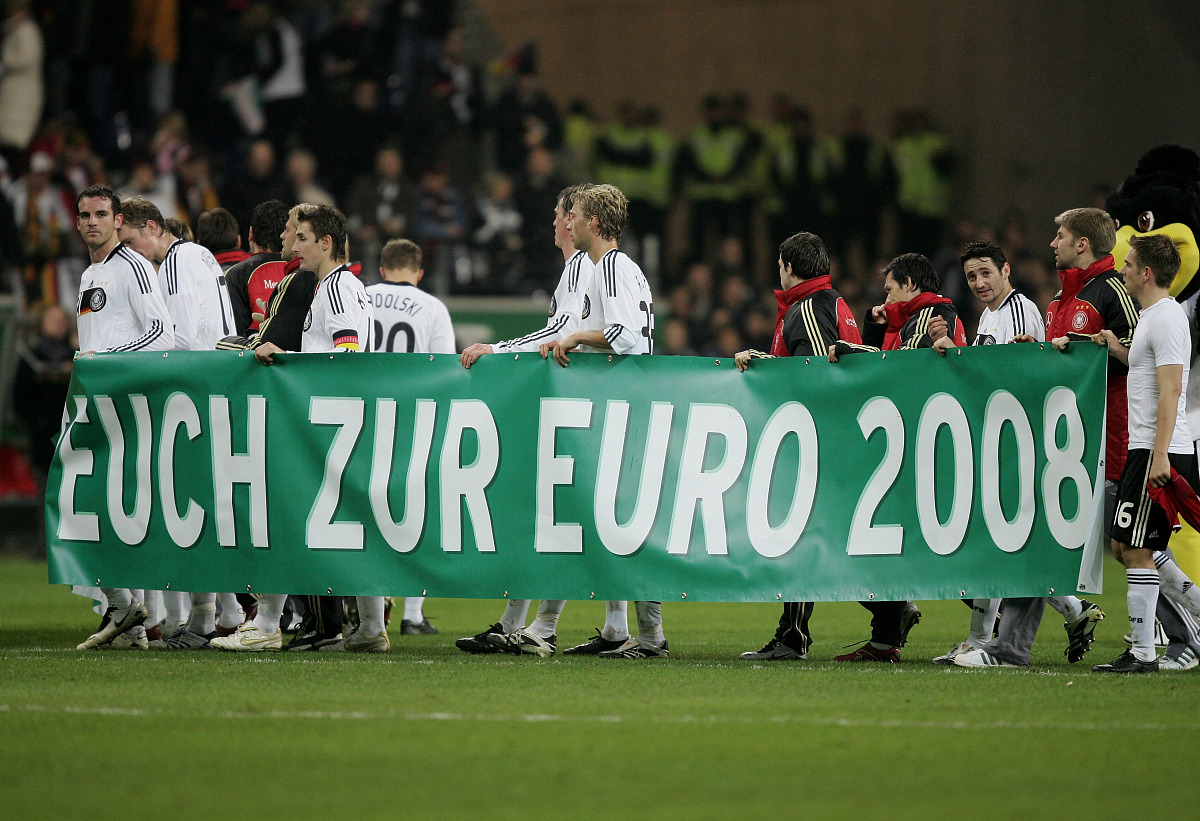 诺维奇主场告捷延续赛季不败纪录的简单介绍