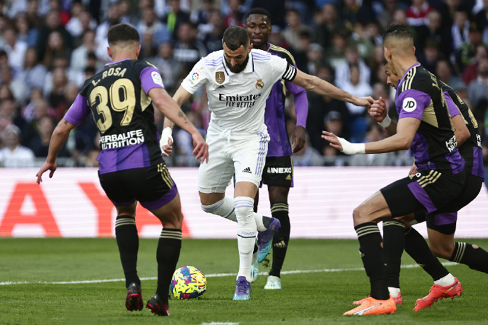 阿扎尔传射助球队实现逆转，皇马主场获胜