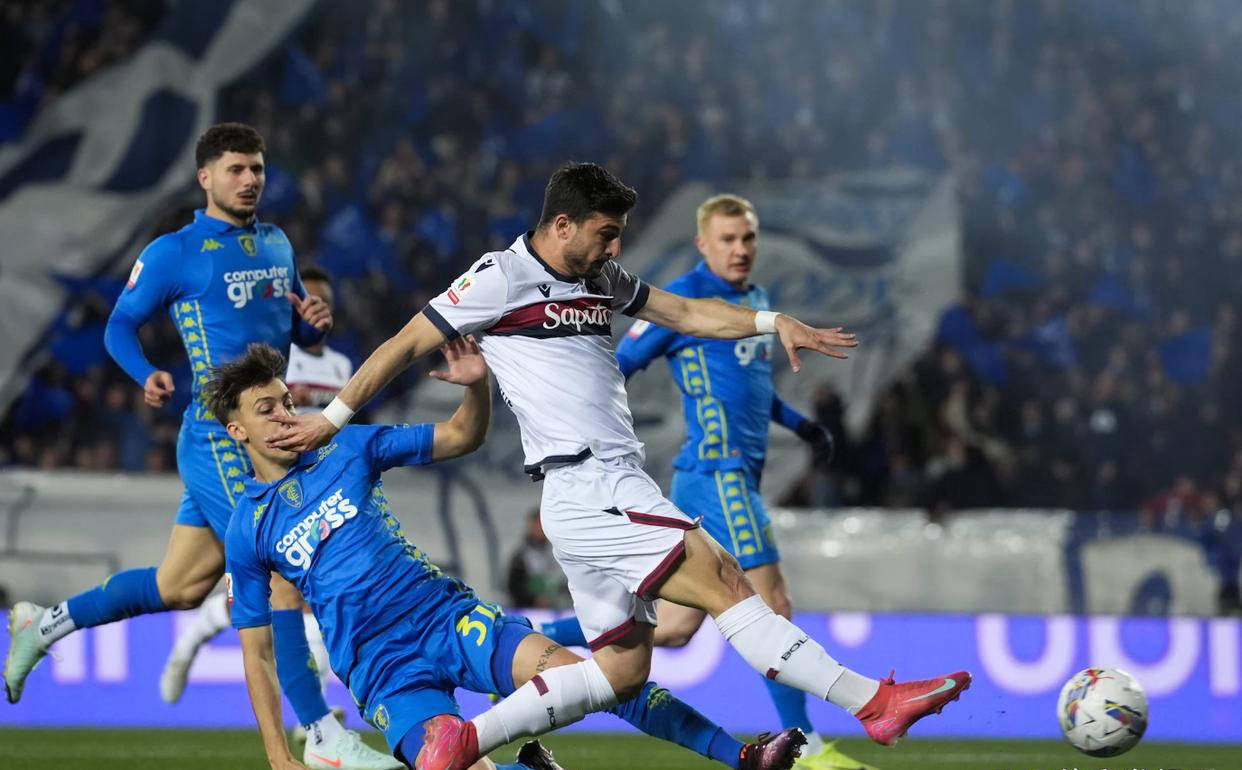 雷火电竞亚洲先驱-比分逆转！意大利队晋级半决赛