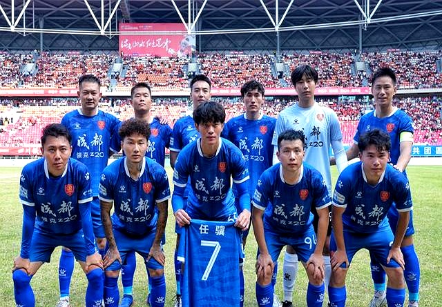 雷火电竞简介-热门球队连胜开创佳绩，势不可挡